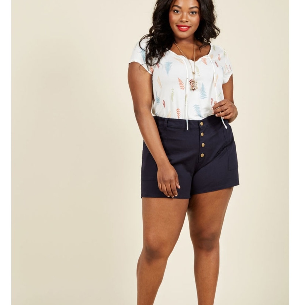 Versatile Vision Shorts in Navy